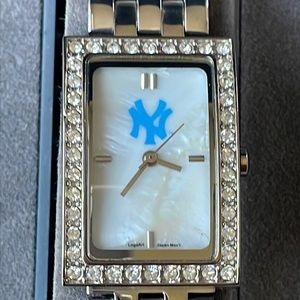 LogoArt NewYork Yankees lady battery water resistant stainless steel